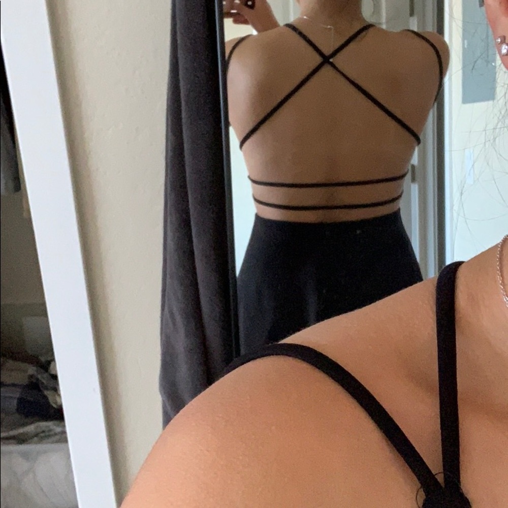 Lulu’s Black V plunge Dress - Picture 7 of 7